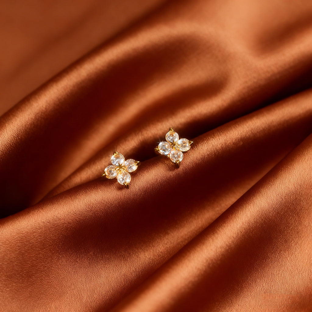Four Petaled Starburst Lab Grown Diamond Earrings｜Gold-Set Diamond Floral Sparkle Accent