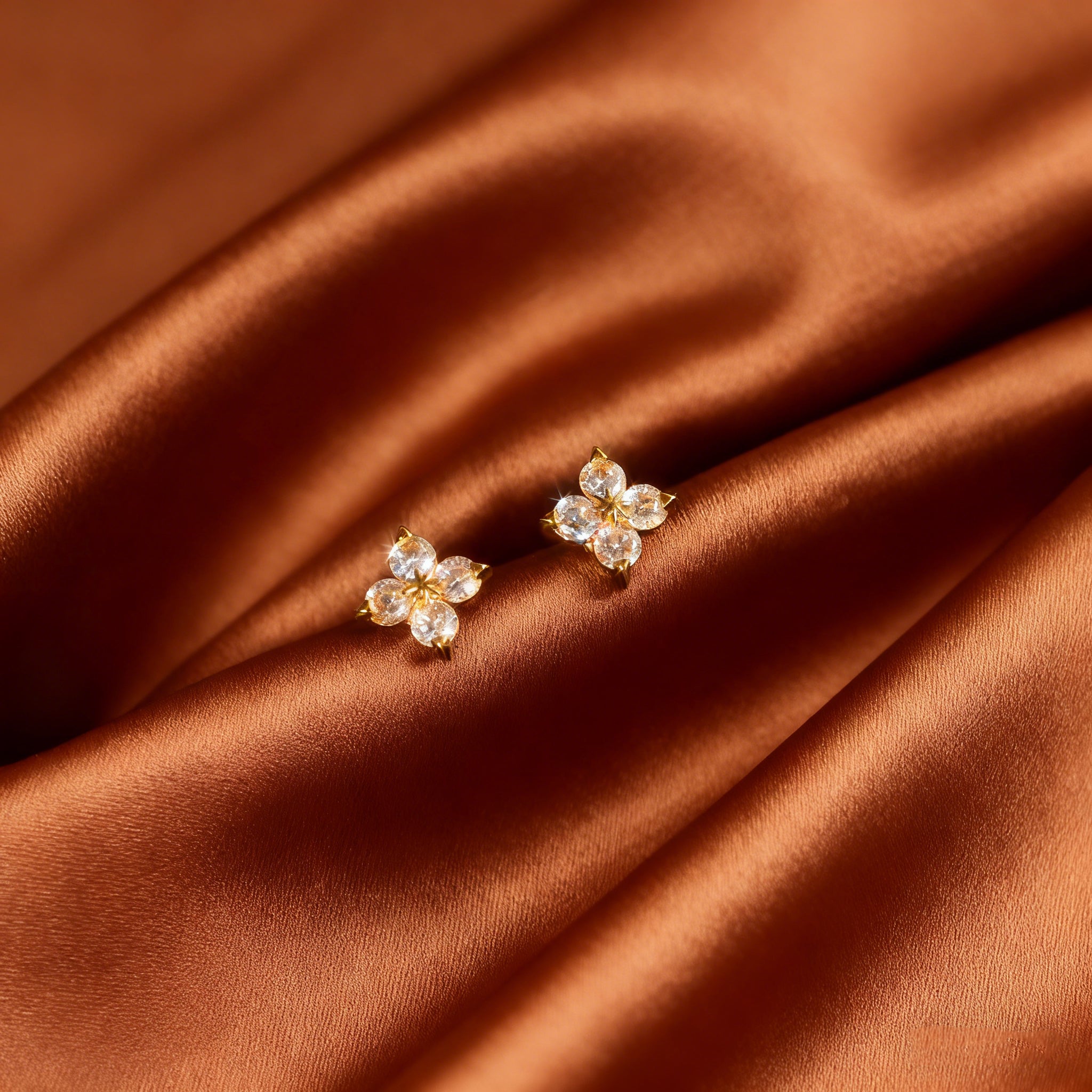Four Petaled Starburst Lab Grown Diamond Earrings｜Gold-Set Diamond Floral Sparkle Accent