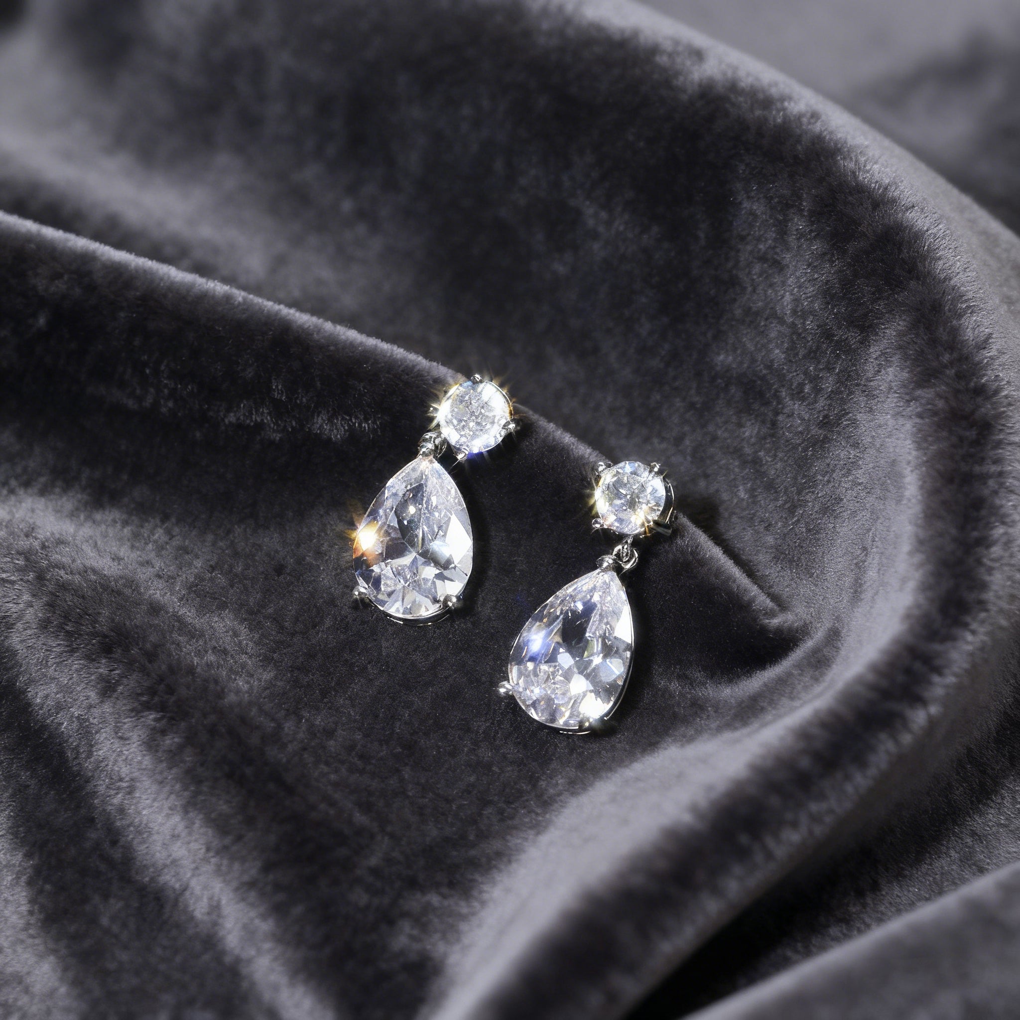 Waterdrop Double Diamond Lab Grown Diamond Earrings｜White Gold Radiance